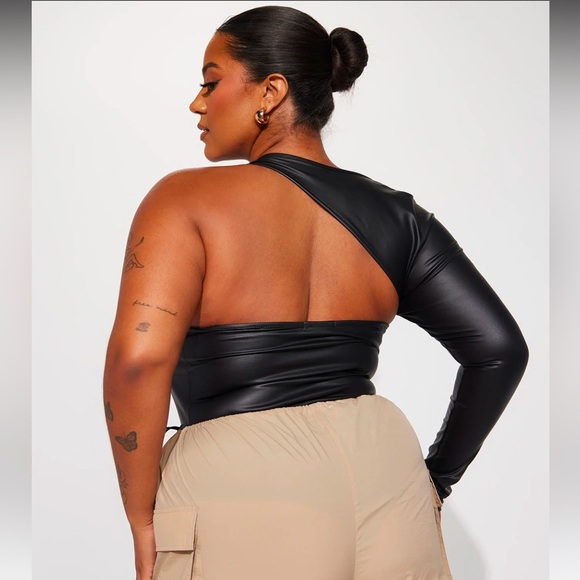 PU bodysuit - Picture 2 of 4